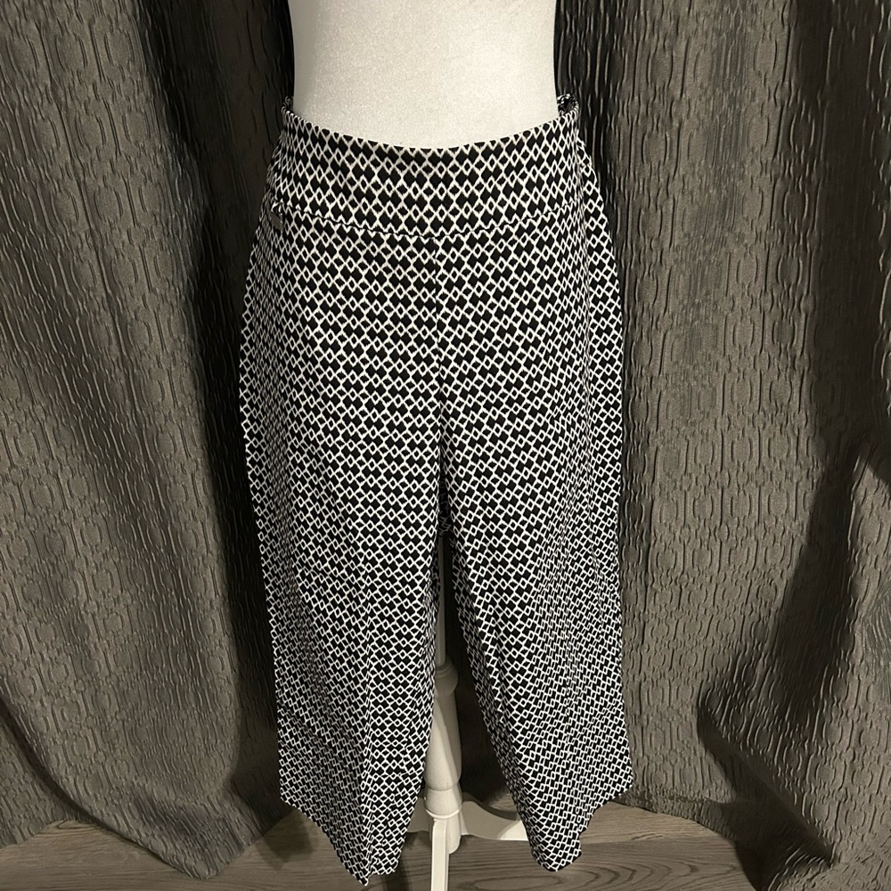 Attyre Black and White Geometric Pants